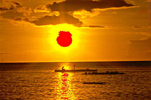 coucher de soleil crépuscule azur et barque de pêcheur
